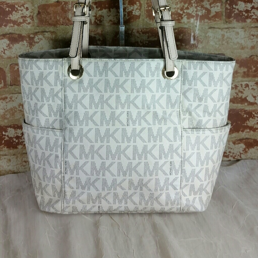 Michael Kors Vanilla Saffiano Leather Jet Set Tote